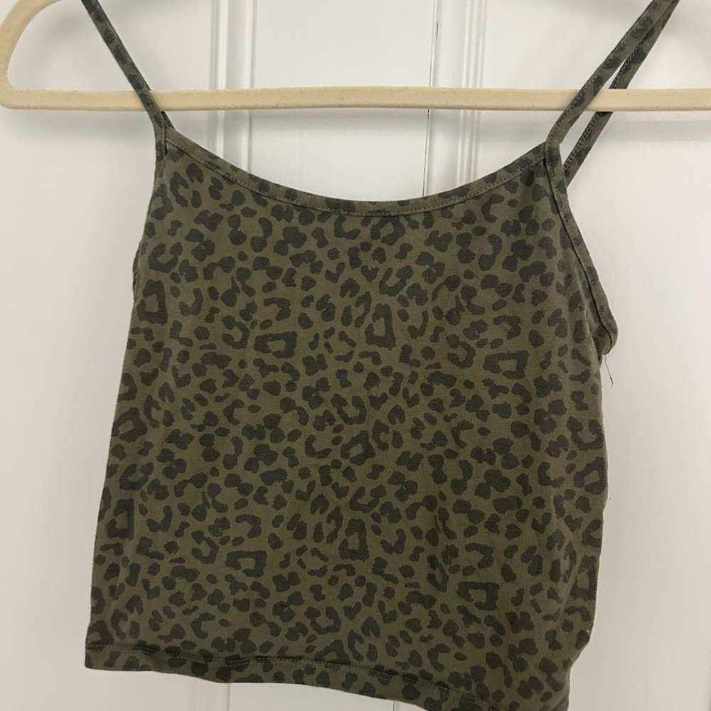 Green cheetah print tank top